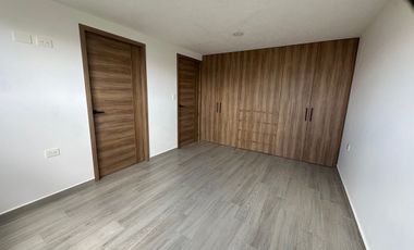 CASA NUEVA EN RENTA LOMAS DE ANGELOPOLIS III