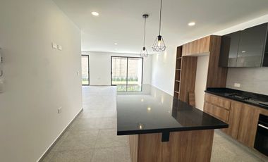 CASA NUEVA EN RENTA LOMAS DE ANGELOPOLIS III
