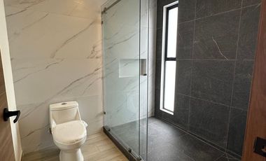 CASA NUEVA EN RENTA LOMAS DE ANGELOPOLIS III