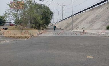 Terreno lateral Barragan