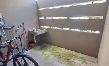 Venta de casa en San Mateo Otzacatipan , con salòn comunal