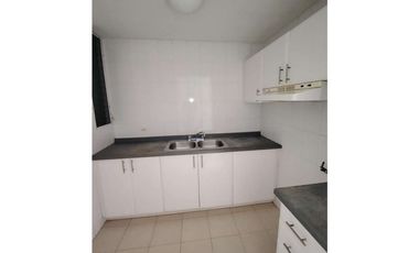 Venta de apartamento en Edison Park (Belview Towers) GTA