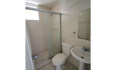 Venta de apartamento en Edison Park (Belview Towers) GTA