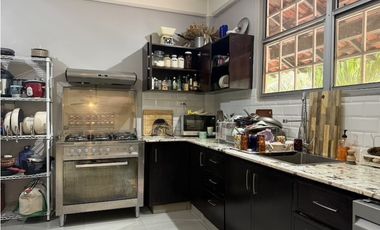 CLAYTON / 420M / 4 HABITACION / 3 NIVELES / 2 PARKING / LINEA BLANCA