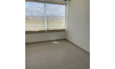 Alquiler: 3 habitaciones en Edificio Tee One, al lado del Parque Omar