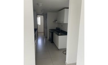 Alquiler: 3 habitaciones en Edificio Tee One, al lado del Parque Omar