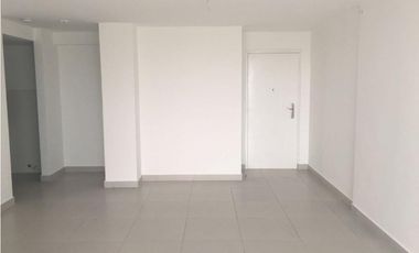 Alquiler: 3 habitaciones en Edificio Tee One, al lado del Parque Omar