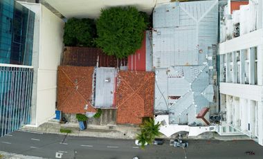 Se Vende Casa de 901m2 en Ave. Aquilino de La Guardia, Bella Vista