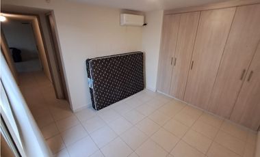 ALQUILER DE APARTAMENTO EN VERSALLES VACIO