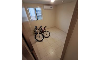 ALQUILER DE APARTAMENTO EN VERSALLES VACIO