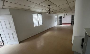 VENTA DE CASA EN VILLA LUCRE LAS QUINTAS II