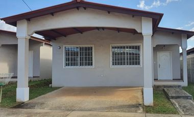 VENTA DE CASA EN BRISAS DEL GOLF ARRAIJAN