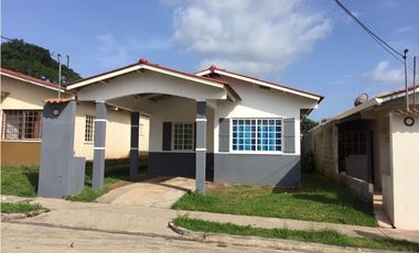 VENTA DE CASA EN LA MITRA, URB. BRISAS DE BELEN