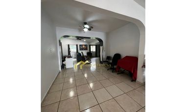 VENTA CASA EN BRISAS DEL GOLF REMODELADA