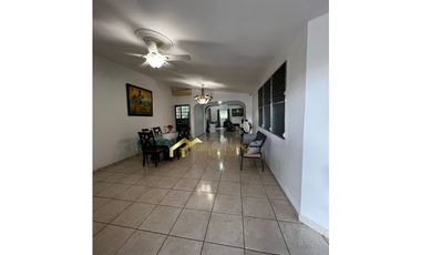 VENTA CASA EN BRISAS DEL GOLF REMODELADA