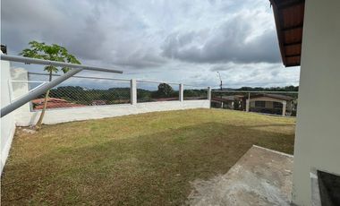 ALQUILER CASA EN BRISAS DEL GOLF ARRAIJAN