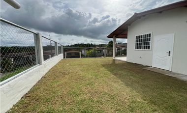 ALQUILER CASA EN BRISAS DEL GOLF ARRAIJAN