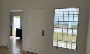 ALQUILER CASA EN BRISAS DEL GOLF ARRAIJAN