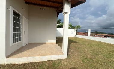 ALQUILER CASA EN BRISAS DEL GOLF ARRAIJAN