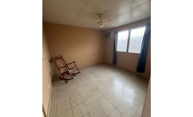 VENTA DE CASA EN LOCERIA VACIA