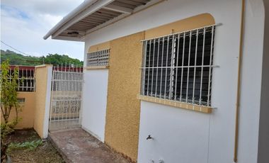VENTA DE CASA EN LOCERIA VACIA