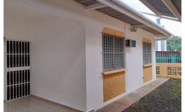 VENTA DE CASA EN LOCERIA VACIA