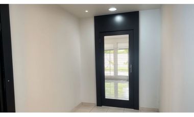 VENTA DE CASA EN PARQUE LEFEVRE