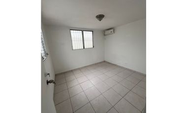 CASA EN VENTA EN BRISAS DEL GOLF