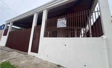 CASA EN VENTA EN BRISAS DEL GOLF