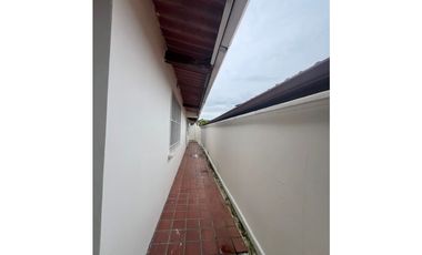 CASA EN VENTA EN BRISAS DEL GOLF