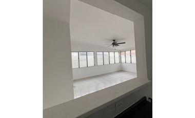 CASA EN VENTA EN BRISAS DEL GOLF