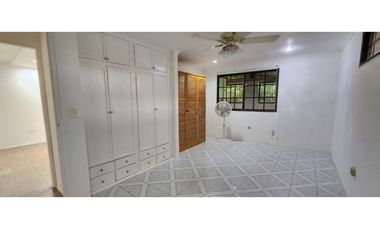 VENTA DE CASA EN SANTA CLARA