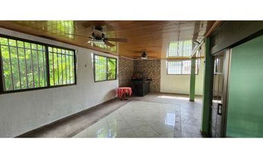 VENTA DE CASA EN SANTA CLARA