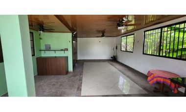 VENTA DE CASA EN SANTA CLARA