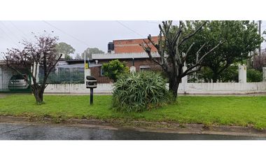 CASA 3 AMB GARAGE ZONA AEROPARQUE