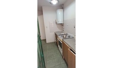 CHALET 4 AMB GARAGE PASANTE JARDIN Y PARQUE ATRAS