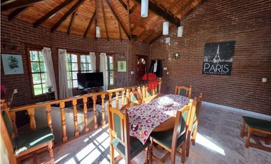 Casa en Venta - Zona Lasalle - Excelente Estado - 6 Ambientes