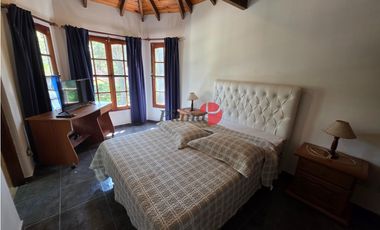 Casa en Venta - Zona Lasalle - Excelente Estado - 6 Ambientes