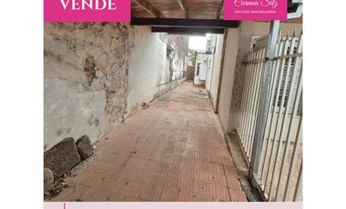 Terreno con casa a demoler o reciclar