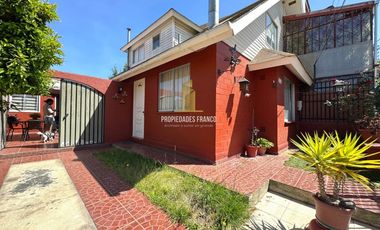 CASA EN QUILPUE DE DOS PISOS SECTOR LOS PINOS