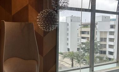 VENTA Suite con balcón vista frontal. Edificio OH- Gonzáles Suárez. CW