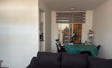 ARRIENDO, PEÑAFLOR, CASA 2 PISOS 3 DORM 2 BAÑOS