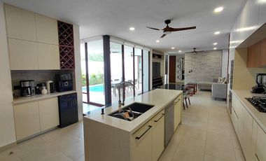 Casa de una planta en Temozón Norte, Soluna - 3 recámaras con alberca