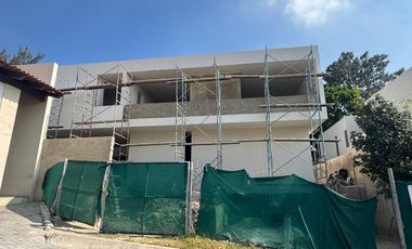 CASA EN RENTA EN COLINAS DE SAN JAVIER