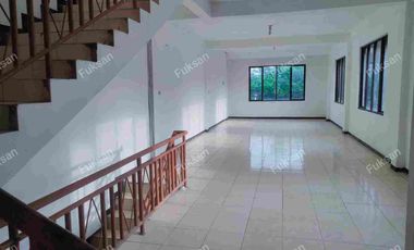 Di Sewa kan Ruko Raya Kenjeran