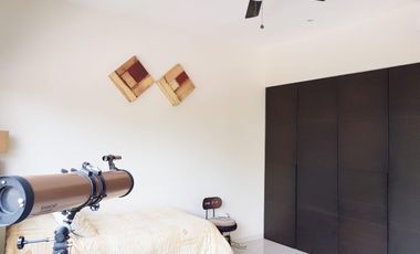 Casa en Residencial Cumbres estilo resort doble terreno