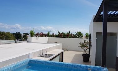 Casa en Residencial Cumbres estilo resort doble terreno