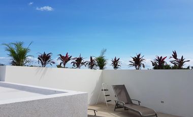 Casa en Residencial Cumbres estilo resort doble terreno