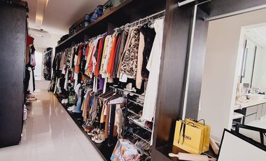 Casa en Residencial Cumbres estilo resort doble terreno