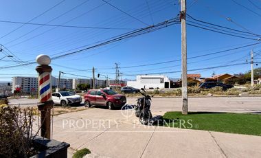 Arriendo Local Comercial en Avenida Cuatro Esquinas, Sector  San Joaquín